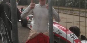 Mads Hoe VINDER i hans debut i Formel 4