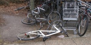 KÆMP-cykel-KAOS ved Stationen i Hadsten