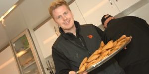 Annonce : Husk din fiskemand er i Hadsten hver mandag