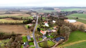 Fællesbus og Landsbycentral: Midtjyske anbefalinger skal styrke fremtidens landdistrikter