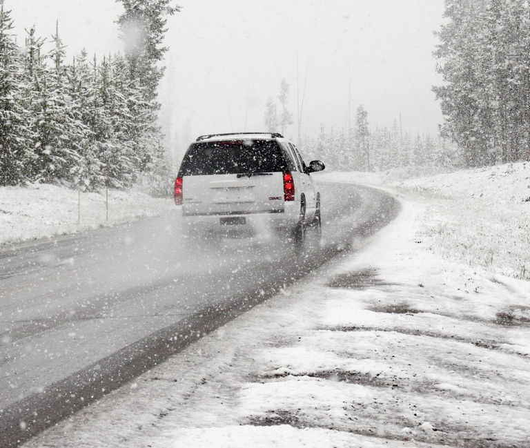 pexels-snow-1281636_1920